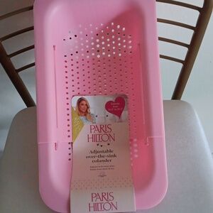 New!Paris Hilton Pink Adjustable over-the-sink Colander